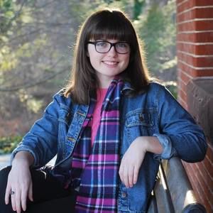 Meet your Posher, Julia